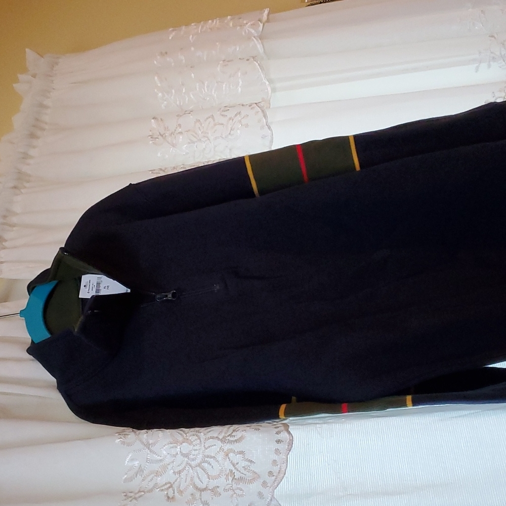 Gap brand new shirt/sweater